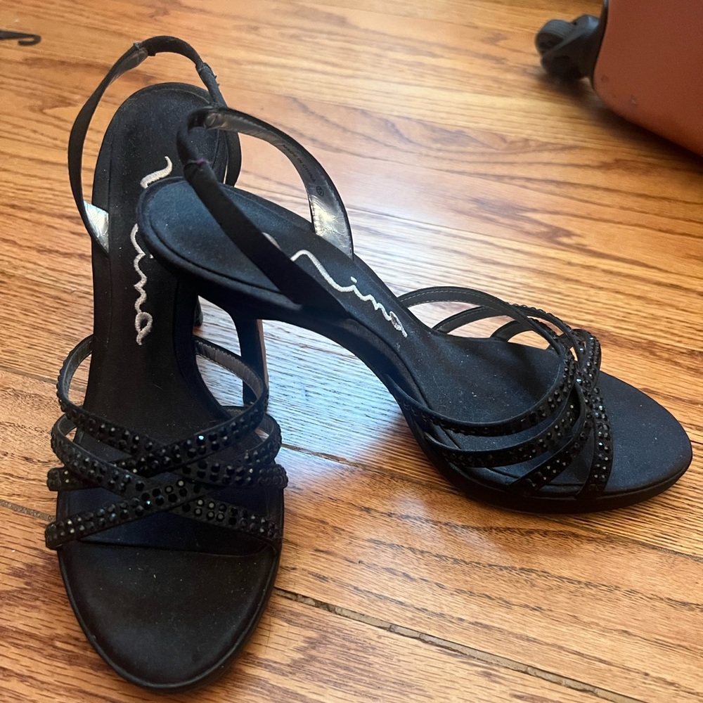 Nina Elegant Black Strappy Heels